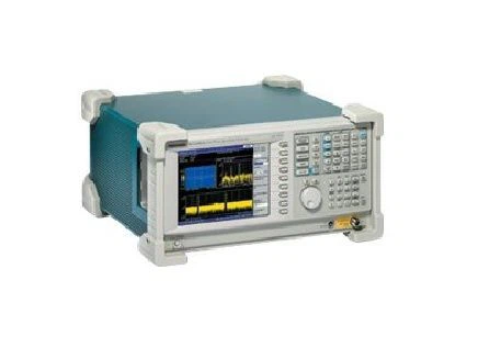 Analizor de spectru Tektronix RSA3303A